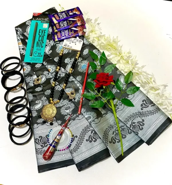 স্পেশাল গিফট ,  কাতান শাড়ি কম্বো P.k77